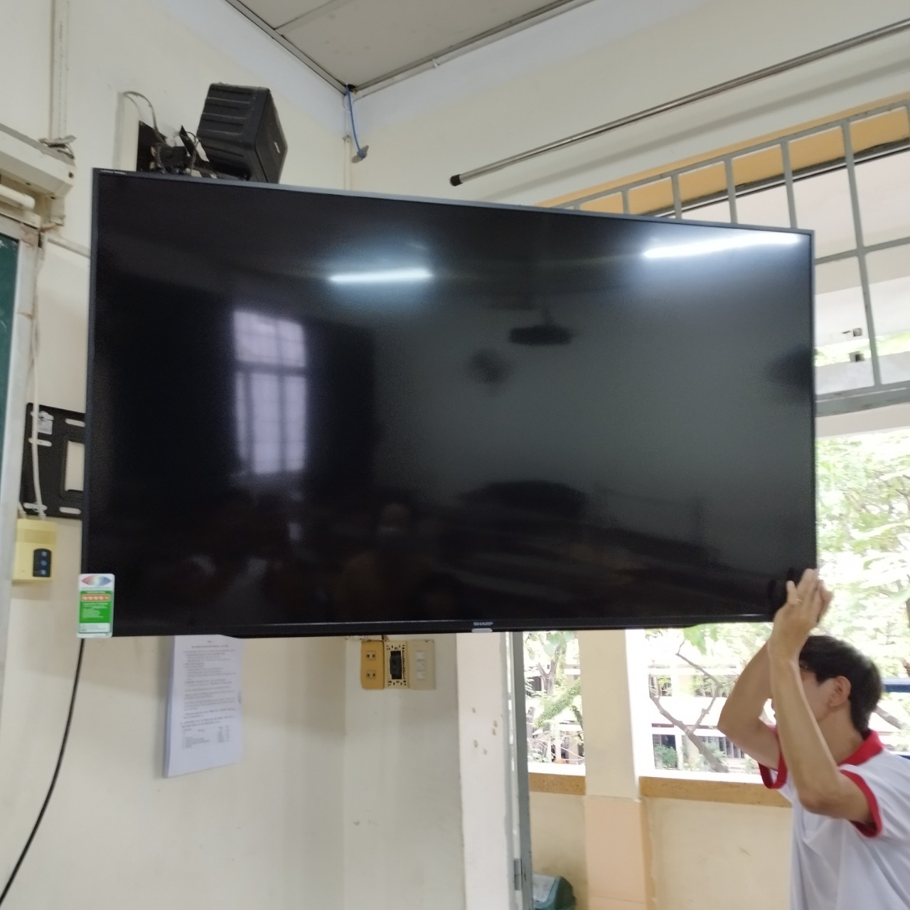 Tivi LCD là gì?